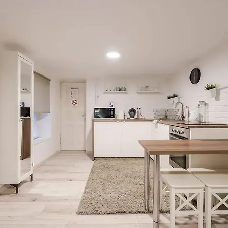 Cosy - Cheerful In The Center * Budapest