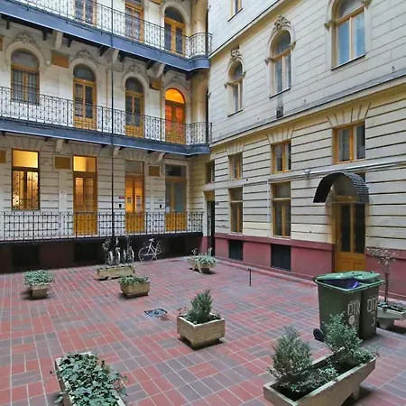 Cosy - Cheerful In The Center Budapest
